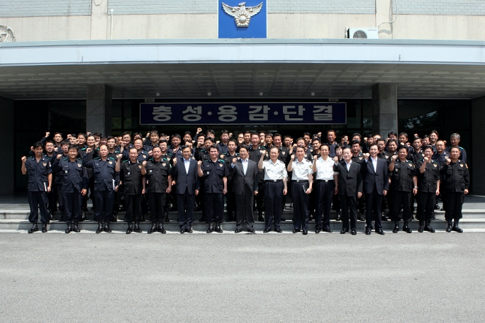 이달곤 장관, 서울경찰청 기동본부 전·의경 격려 방문