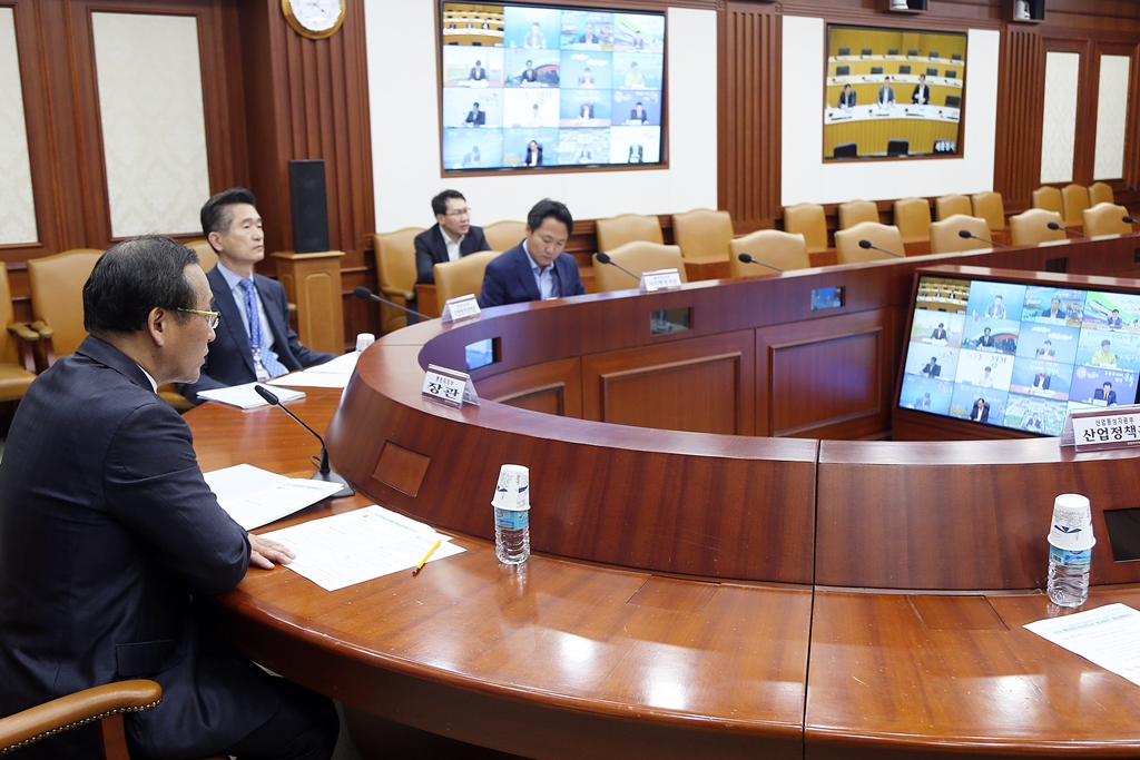 홍윤식 장관, 화물연대 집단운송거부 관련 시도 부단체장 영상회의