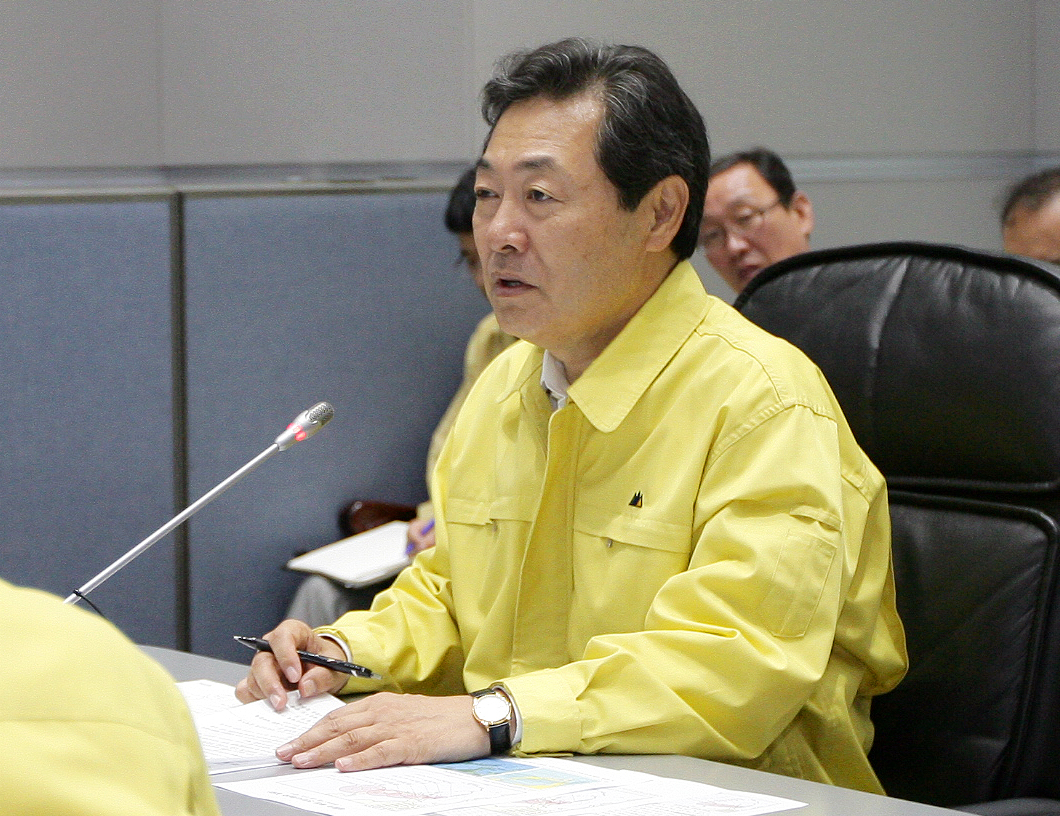 맹형규 장관, 제9호 태풍 '말로' 관련 재난상황실 방문