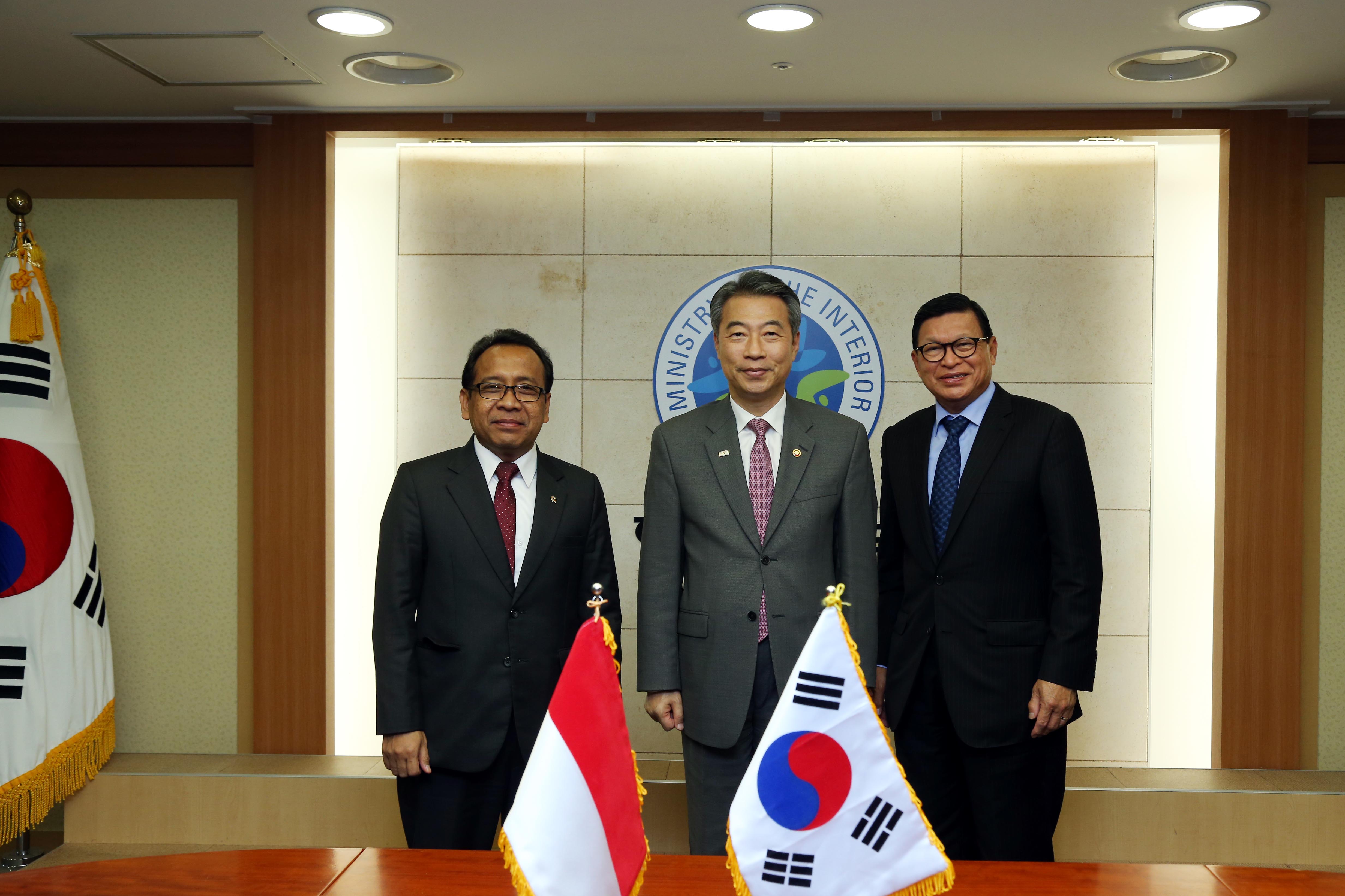 정종섭 장관, 프라틱노 인도네시아 국가사무처 장관 접견