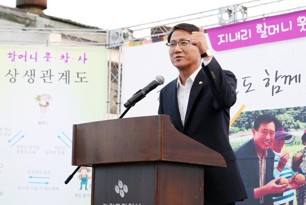 김성렬 차관, 강원정보문화진흥원 및 크라우드펀딩 최우수단체 탐방