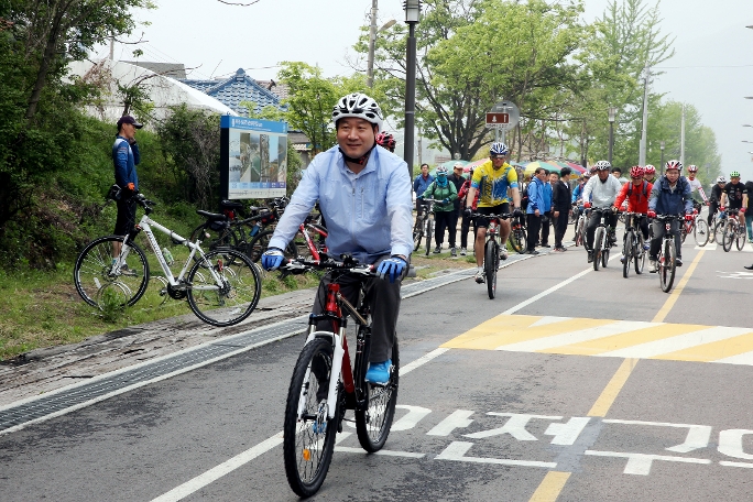 유정복 장관, 남한강 자전거길 안전관리 현장 점검