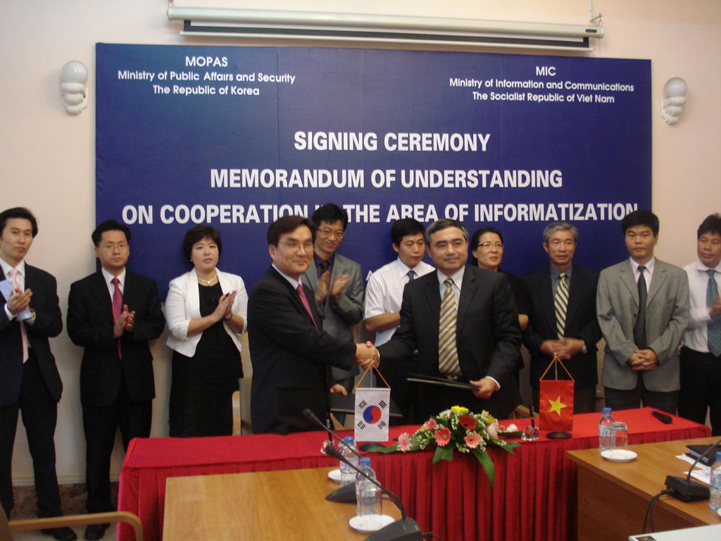 Korea-Vietnam MOU on Cooperation in the area of Information (August 7, 2009)