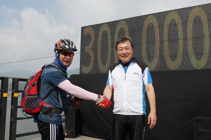 남한강 자전거길(북한강 철교) 30만명 돌파 기념행사