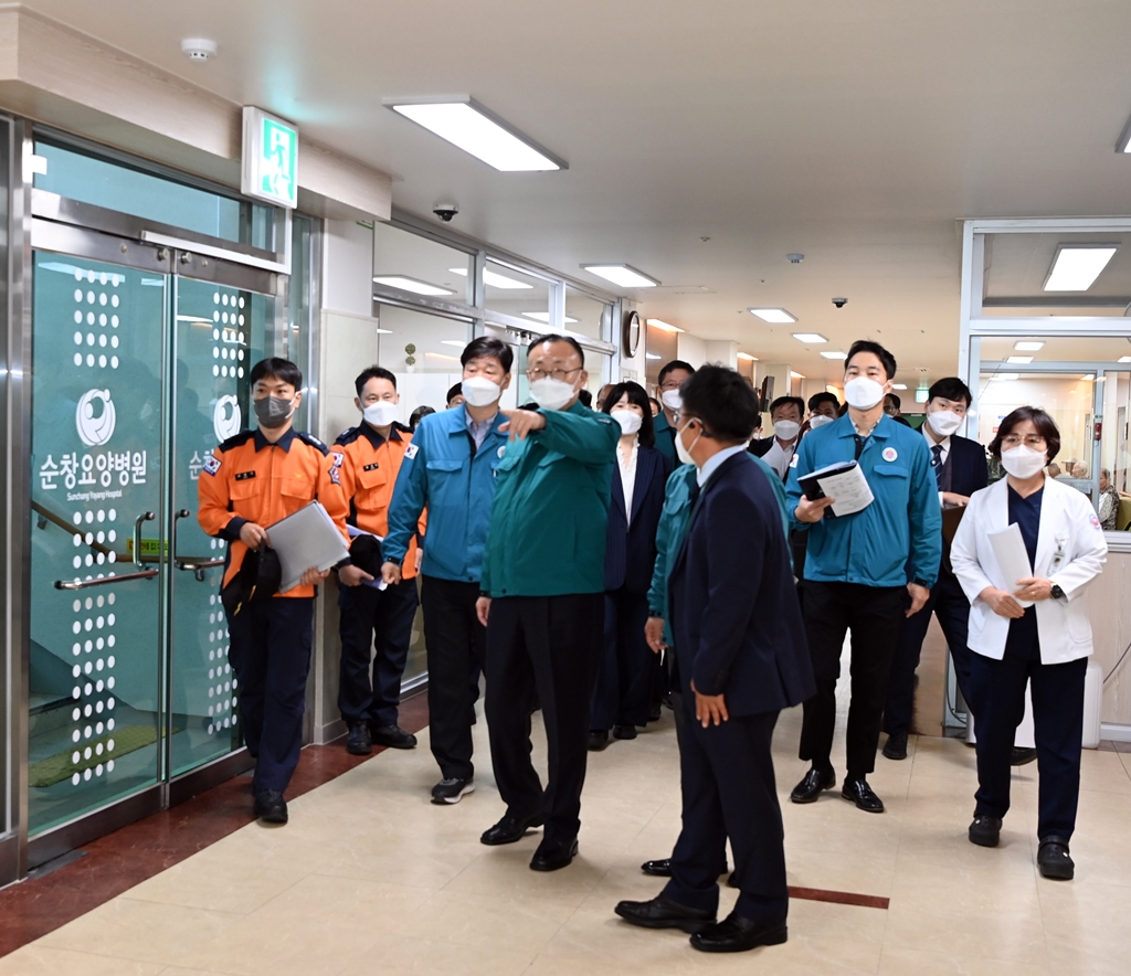 이한경 재난안전관리본부장, 전북 화재 대비 순창요양병원 현장 점검 | 행정안전부> 뉴스·소식> 보도자료> 사진자료실